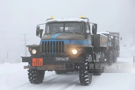 Total of 62 vehicles of peacekeepers freely move through Khankandi-Lachin road 