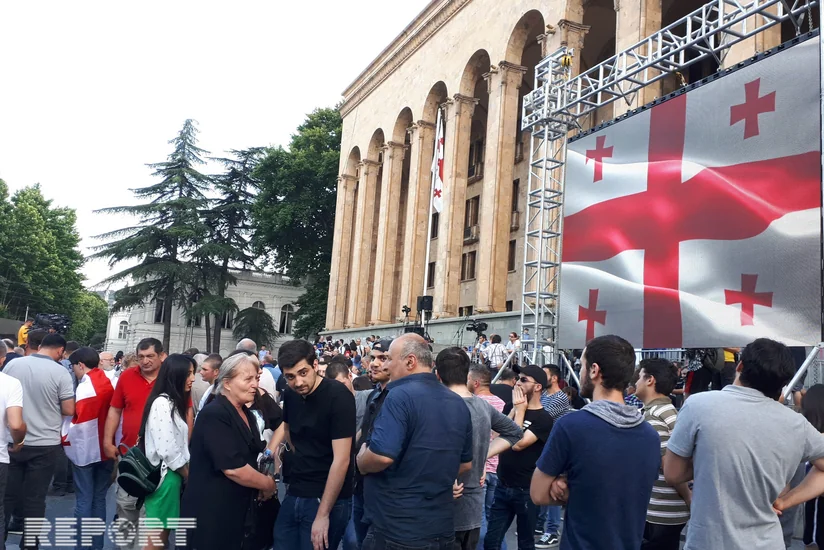 Tbilisidə aksiyaçılar sabah DİN-in binası qarşısında aksiya təyin ediblər