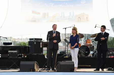 Cannes host Azerbaijani Music Night