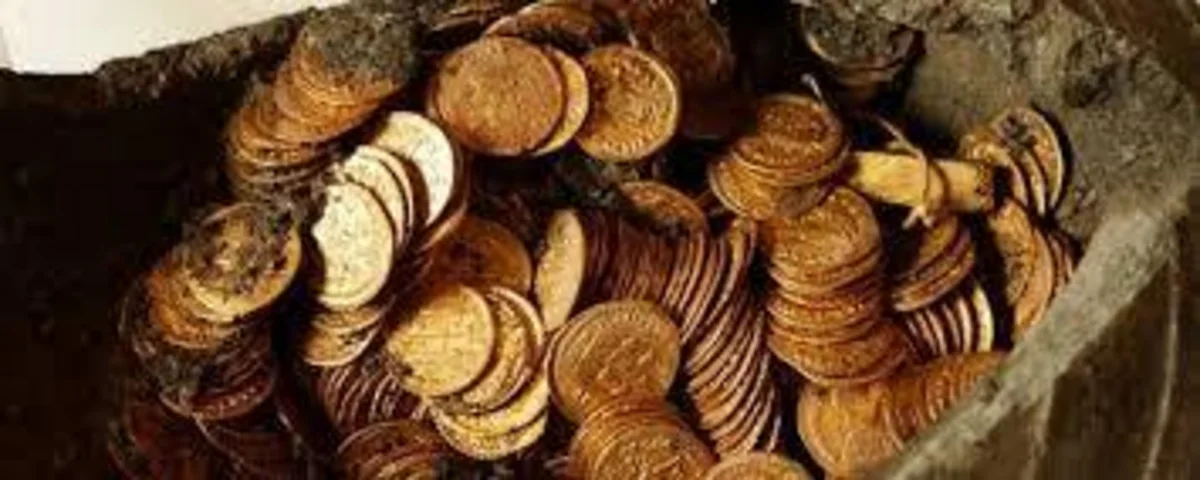 В Великобритании обнаружили крупный клад с дорогими монетами