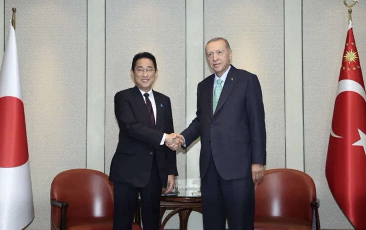 Ərdoğan Yaponiyanın Baş naziri ilə regional məsələləri müzakirə edib