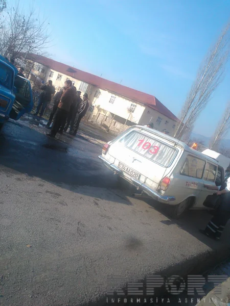 ​Qaxda iki avtomobil toqquşub, 4 nəfər xəsarət alıb - FOTO