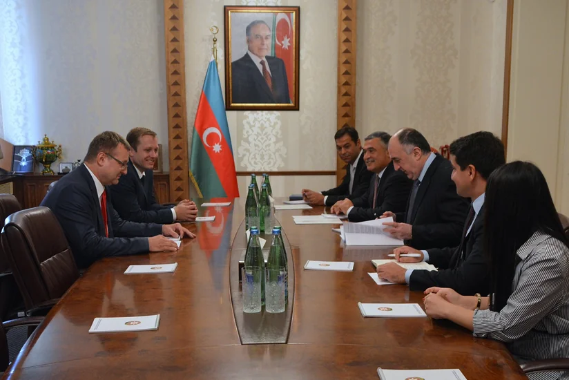 Elmar Məmmədyarov Çexiyanın Azərbaycana yeni təyin olunmuş səfirini qəbul edib