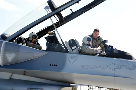 TURAZ Şahini - 2016 təlimlərində şərti düşmənin hərbi hava limanı məhv edilib - FOTO - VİDEO