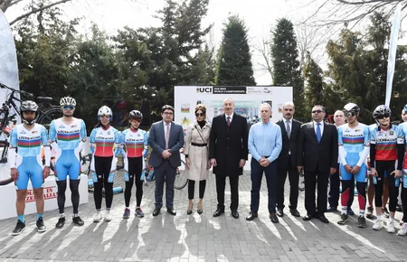 Prezident İlham Əliyev Novruz bayramı münasibətilə ümumxalq şənliyində iştirak edib - YENİLƏNİB
