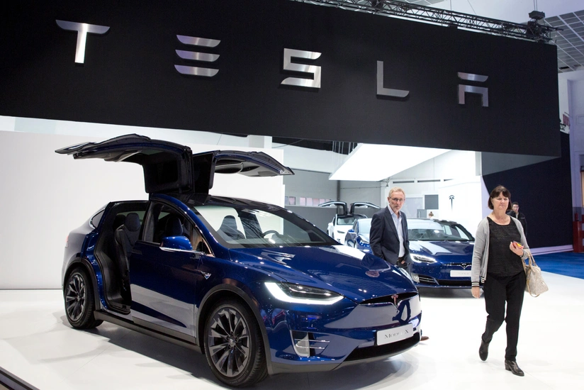 “Tesla”nın səhmləri xeyli ucuzlaşdı