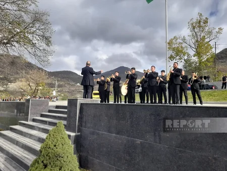 Laçın şəhərində Zəfər Günü münasibətilə Bayraq yürüşü keçirilib