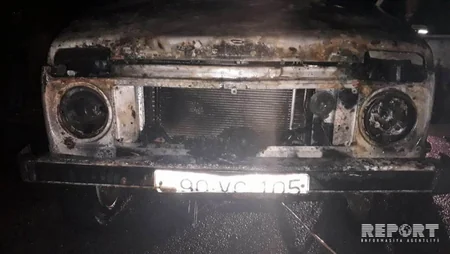 Kürdəmirdə avtomobil yanıb - FOTO