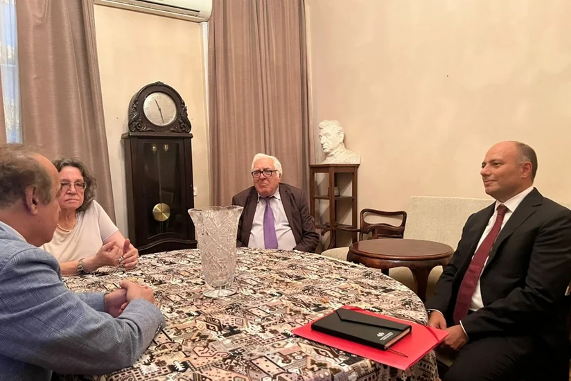 Anar Kərimov Rəsul Rzanın ev-muzeyini ziyarət edib