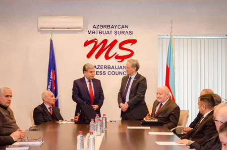 Mətbuat Şurasında veteran jurnalistlərin yubileyləri qeyd edilib