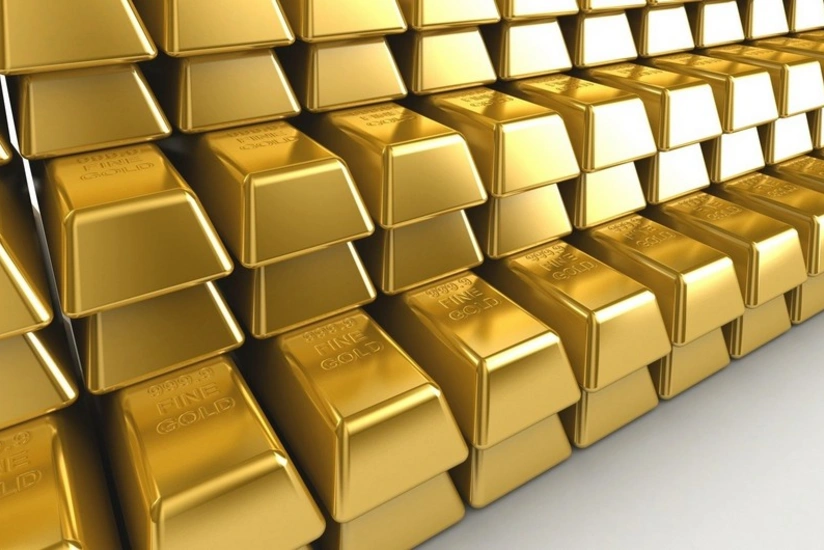 Стоимость золота снизилась почти на 1%