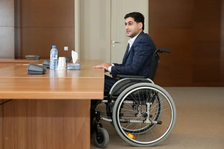 Anar Əliyev Ağdaşda vətəndaşları qəbul edib