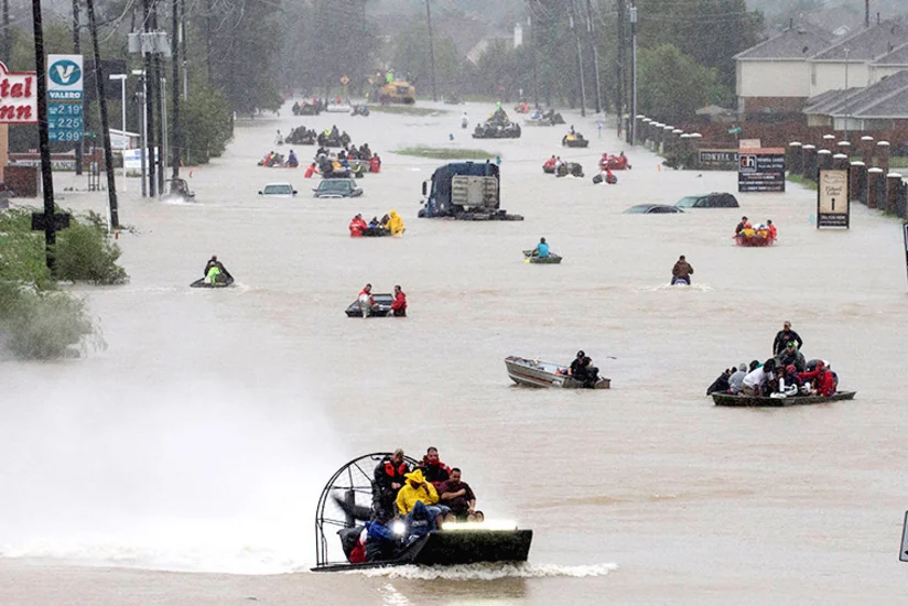 Texasda bəndin yarılmasından sonra təcili təxliyyə elan edilib