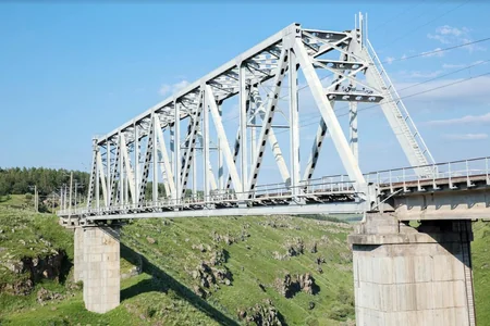 Bakı-Tbilisi-Qars dəmir yolunun Gürcüstan hissəsinin tikintisi yekunlaşır