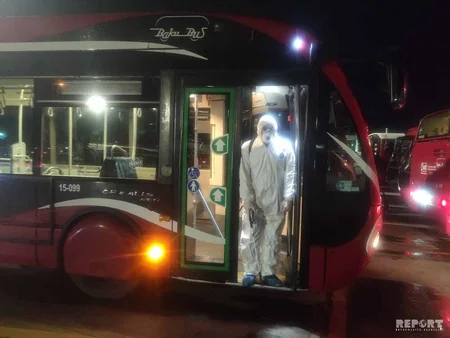 “Bakubus” avtobusları dezinfeksiya edilir - FOTO - VİDEO - YENİLƏNİB