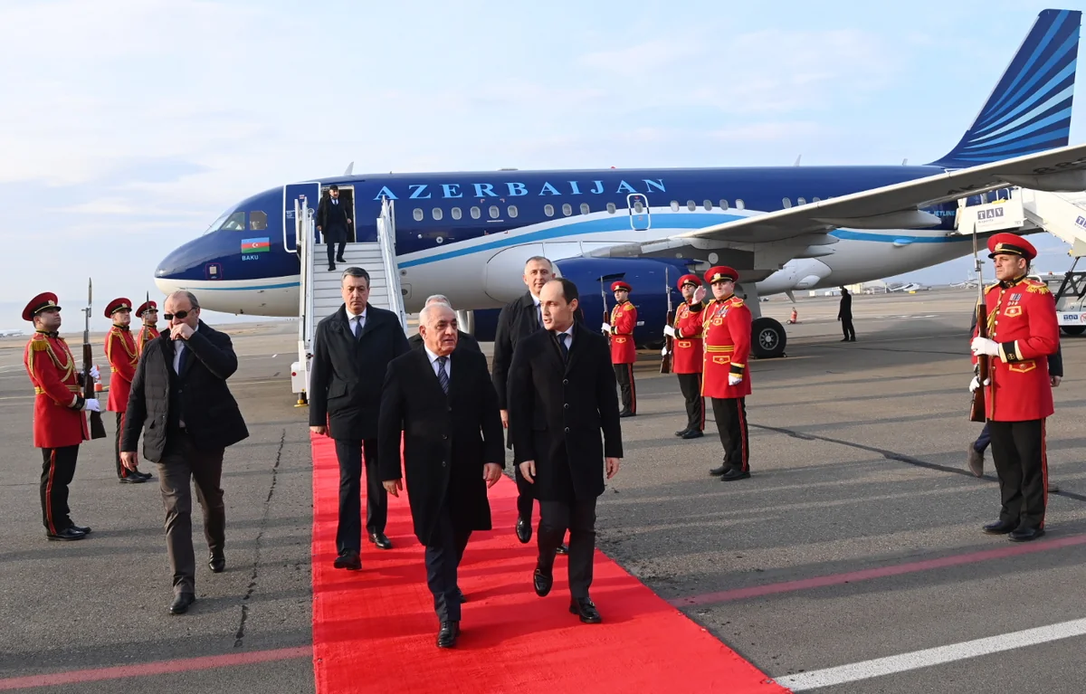 Azerbaijani PM Asadov arrives in Georgia