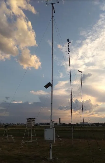Naxçıvanda müasir standartlara cavab verən avtomat meteostansiyalar quraşdırılıb