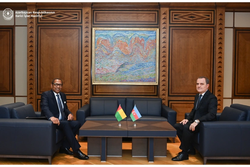 Ceyhun Bayramov Qvineya-Bisaulu həmkarına regionda münaqişədən sonrakı vəziyyət barədə məlumat verib - YENİLƏNİB