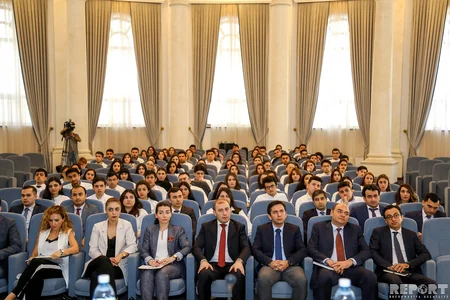 Gənc diplomatlar hərəkat yaradıblar - FOTOLAR