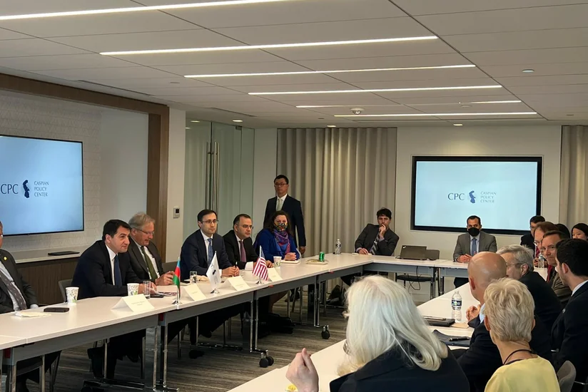 Xəzər Siyasət Mərkəzində Azərbaycanın xarici siyasət perspektivləri müzakirə olunub