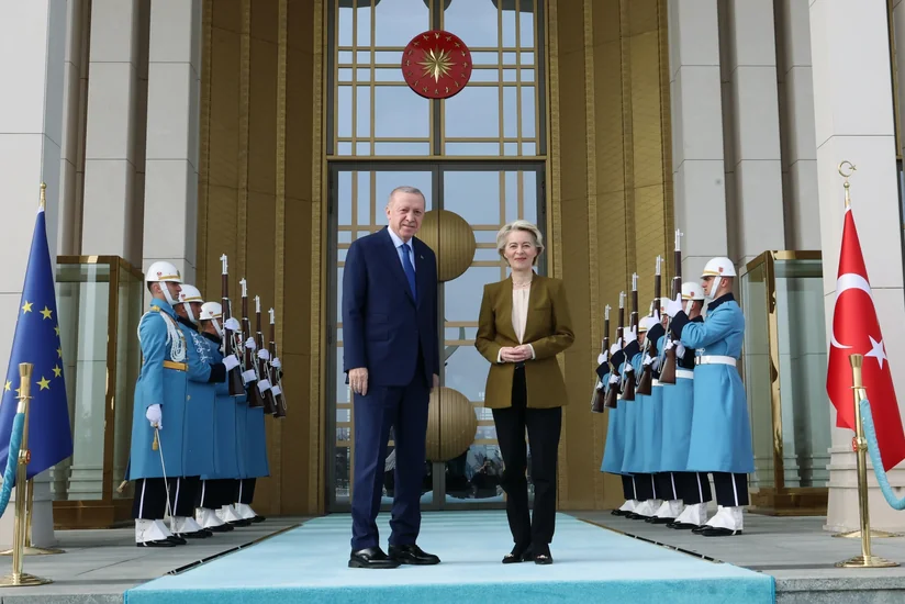 Ərdoğan: Aİ-dən viza sərbəstliyi ilə bağlı addımların atılacağına ümid edirik