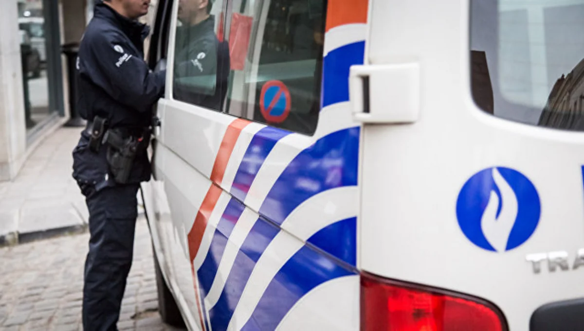 Brüssel polisi maşınında bomba olduğunu deyən sürücünü saxlayıb