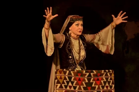 Rusiyanın Smolensk vilayətində Müsyö Jordan və dərviş Məstəli şah pyesi nümayiş etdirilib