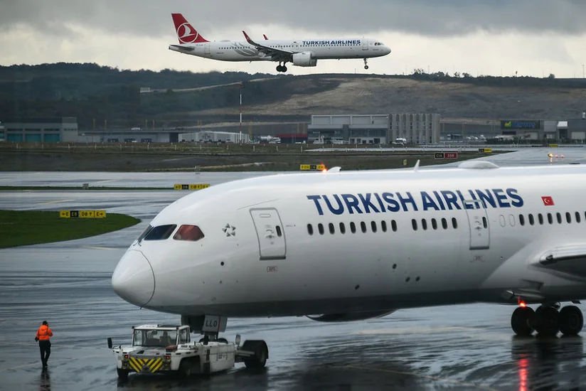 İstanbulda duman səbəbindən 100 reys ertələnib