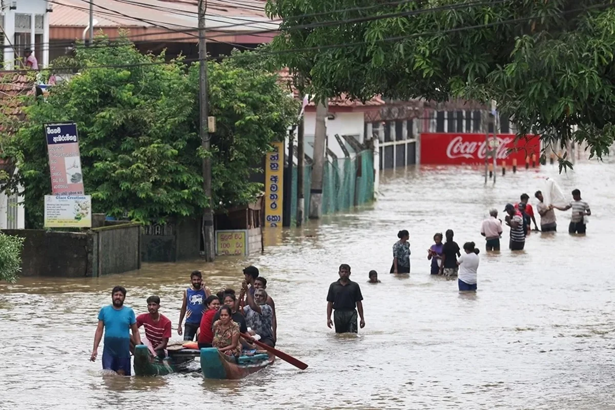Sri Lanka closes schools as floods hammer Colombo