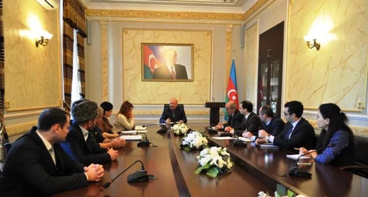 Azərbaycanda yeni qeydiyyatdan keçmiş dini icmalara şəhadətnamələr verilib
