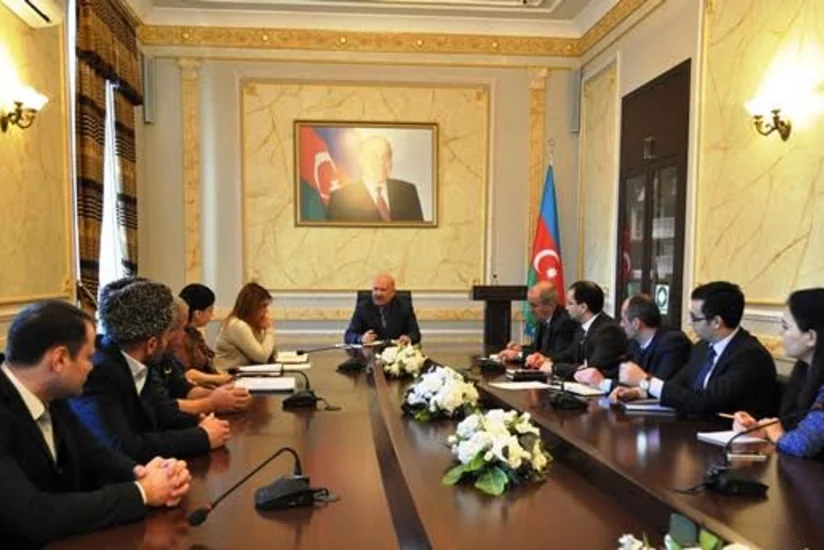 Azərbaycanda yeni qeydiyyatdan keçmiş dini icmalara şəhadətnamələr verilib