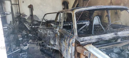 В Шеки сгорел автосервис вместе с автомобилем