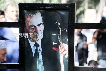 Xalq artisti Habil Əliyev I Fəxri xiyabanda dəfn olunub