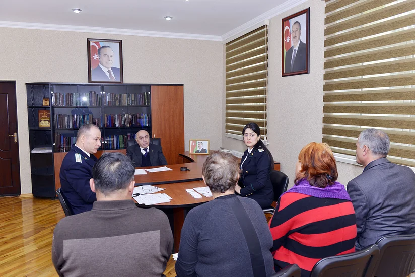Baş prokuror Abşeronda vətəndaşları qəbul edib