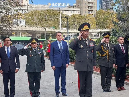 Zakir Həsənov Gürcüstanın Baş naziri ilə regiondakı hərbi-siyasi vəziyyəti müzakirə edib