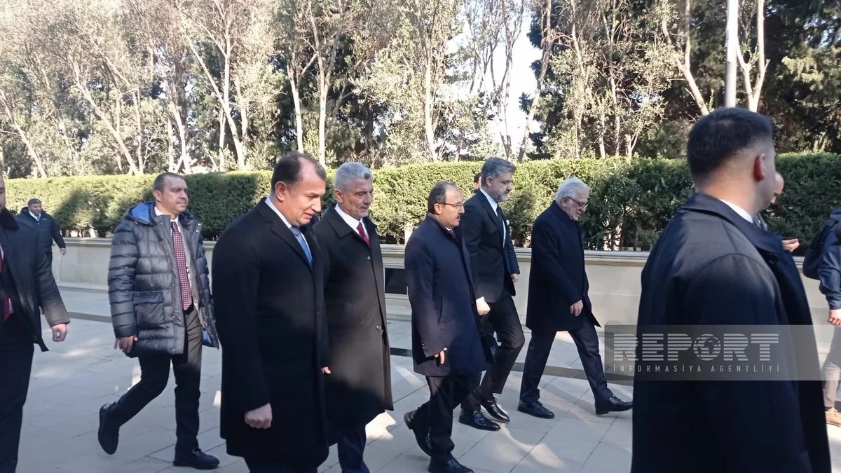 Turkish Trade Minister visits Alley of Martyrs