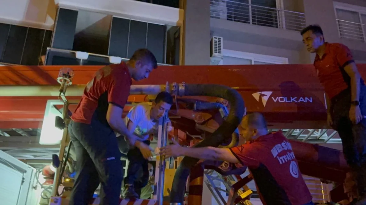 Türkiyədə yaşayış binasında yanğın olub, 19 nəfər zəhərlənib