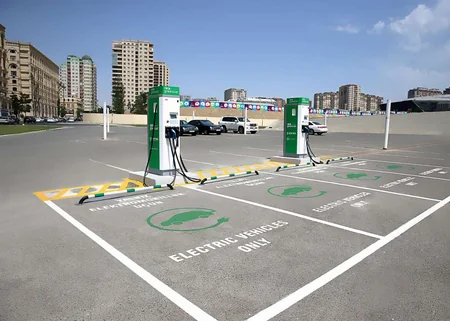​IDEA-nın dəstəyi ilə Bakıda enerjidoldurma məntəqələrinin qurulmasına başlanılıb - FOTO