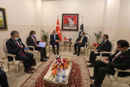 Turkey, Pakistan sign important document on education