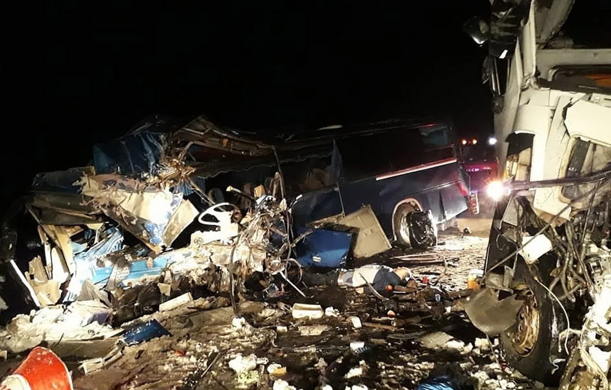 Rusiyada Rosneftin avtobusu qəzaya uğrayıb, 1 azərbaycanlı ölüb, 2-si yaralanıb - VİDEO