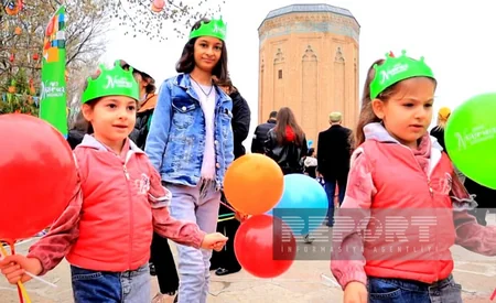 Naxçıvanda “Novruz şəhərciyi”nin ikinci günü - FOTOREPORTAJ