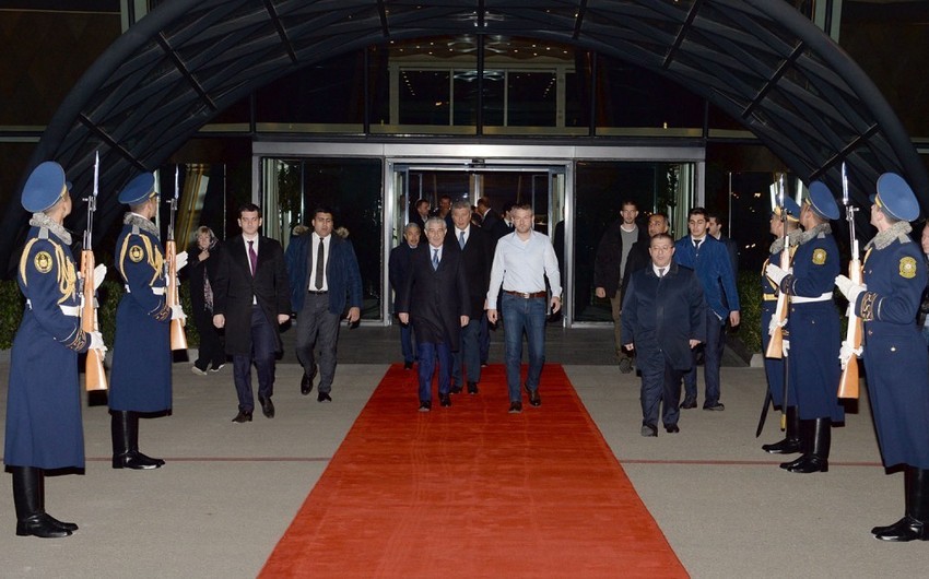 Slovakiyanın Baş nazirinin Azərbaycana rəsmi səfəri başa çatıb