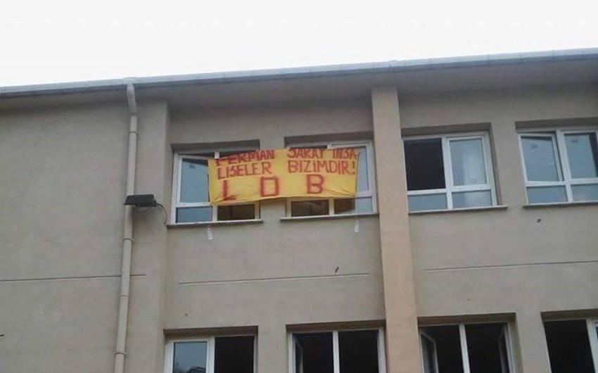 Communists attack Istanbul lyceum and took hostages the students