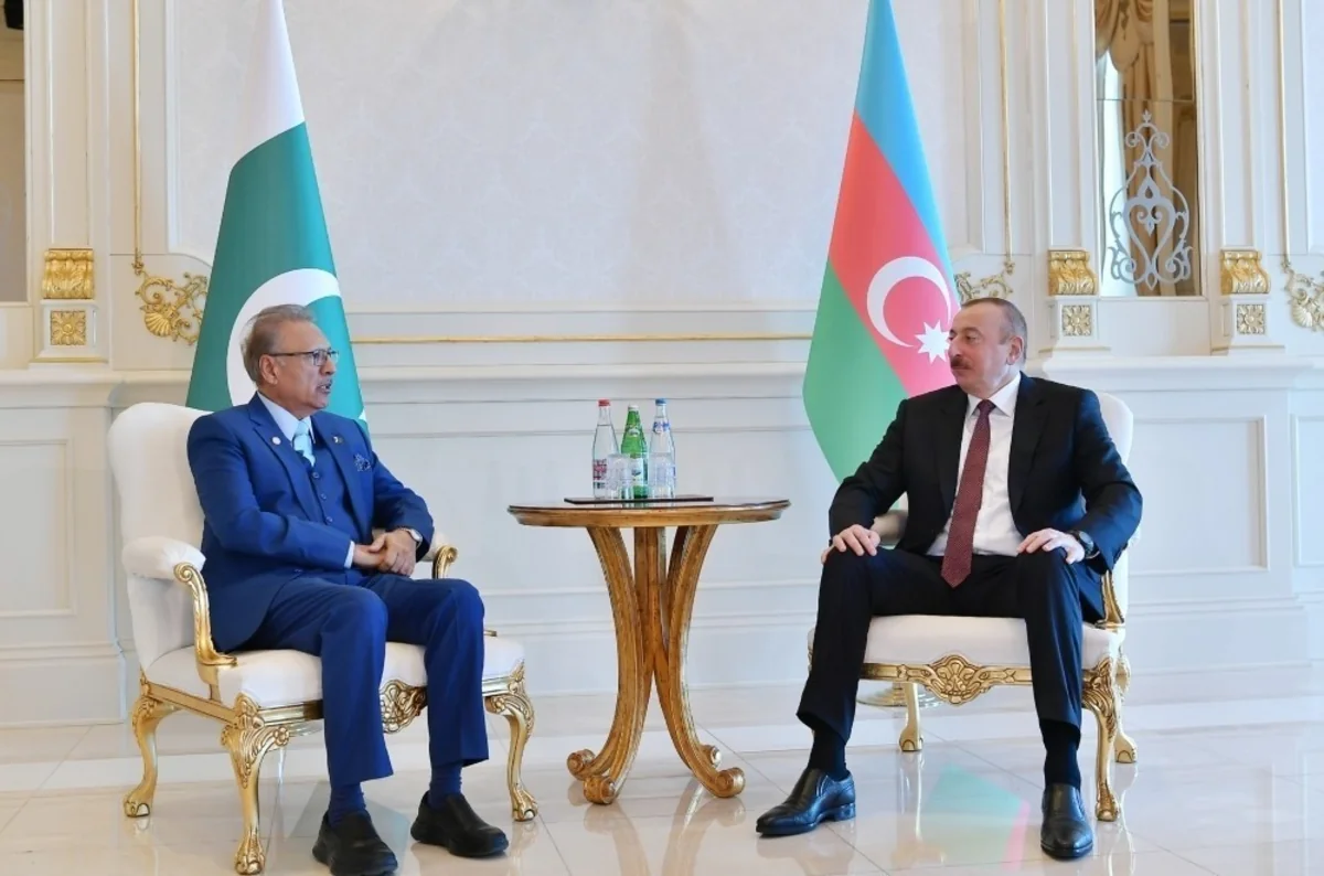 Azerbaijani, Pakistani presidents hold phone call
