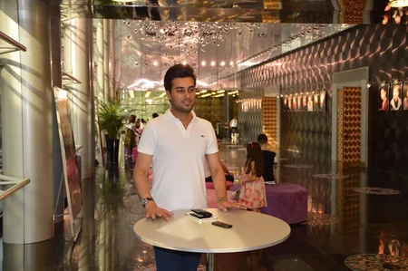 Bakı 2015ə görə Bakıya gələn qonaqlar Gənc Tamaşaçılar Teatrında tamaşaya baxıblar
