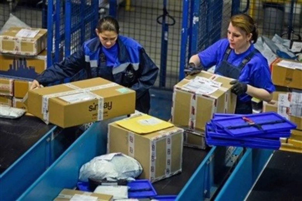 Rusiya poçt göndərişlərinə 30% vergi tətbiq edib