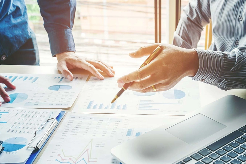 Elektron Hökumətin İnkişafı Mərkəzi auditor seçir