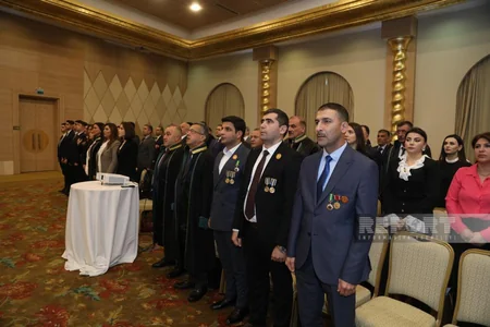 Vəkilliyə namizədlər and içib, müvafiq qərarlar qəbul edilib