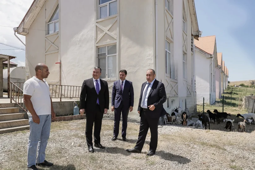 Xızıda özünüməşğulluq proqramı çərçivəsində qurulmuş təsərrüfatlara baxış olub