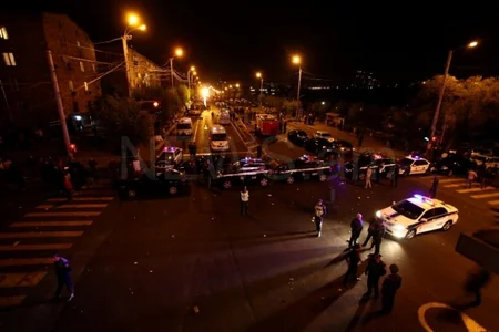 ​В Ереване взорвался автобус, 2 человека погибли, есть раненые - ВИДЕО - ОБНОВЛЕНО
